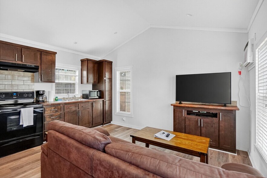 More Photos Of 4301 S County Road 1135, Midland Specialty For Sale