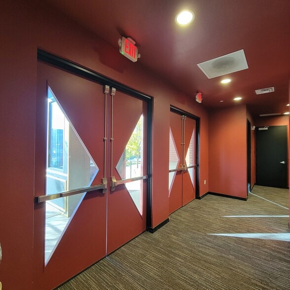 More Photos Of 6711 Oak St, Frisco Freestanding For Sale