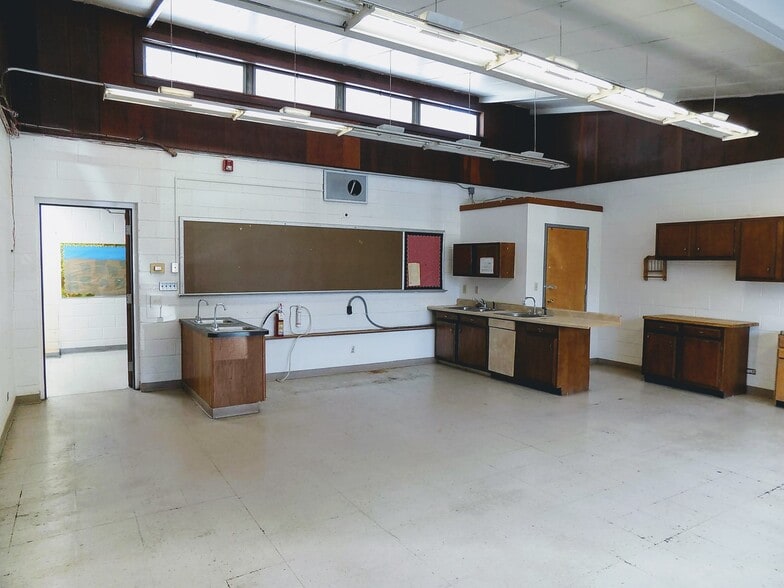 More Photos Of 804 S Purdum St, Kokomo Schools For Sale