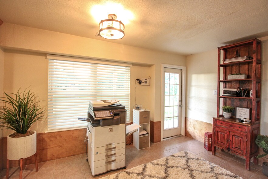 More Photos Of 16607 Mueschke Rd, Cypress Office Residential For Sale