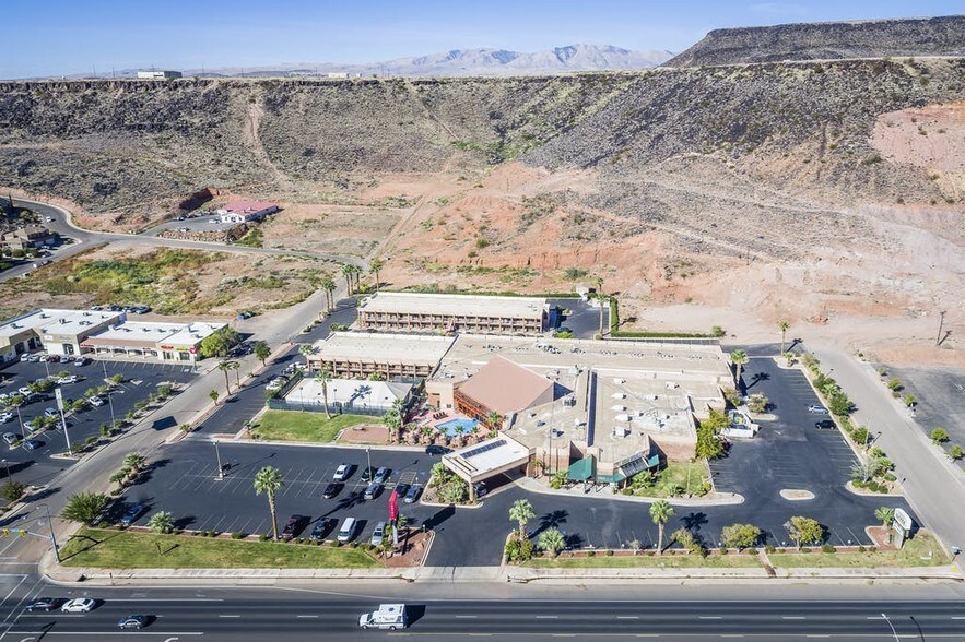 More Photos Of 850 S Bluff St, St George Hotel For Lease