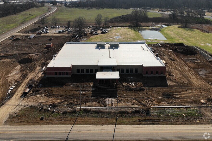 More Photos Of 4963 W Union Rd, Millington Medical For Sale