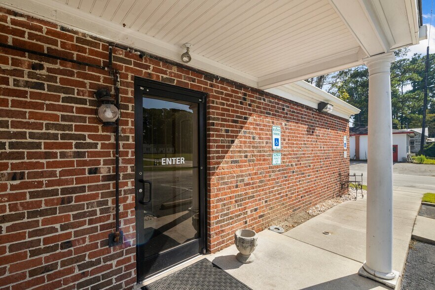 More Photos Of 214 Main St, Pollocksville Specialty For Sale