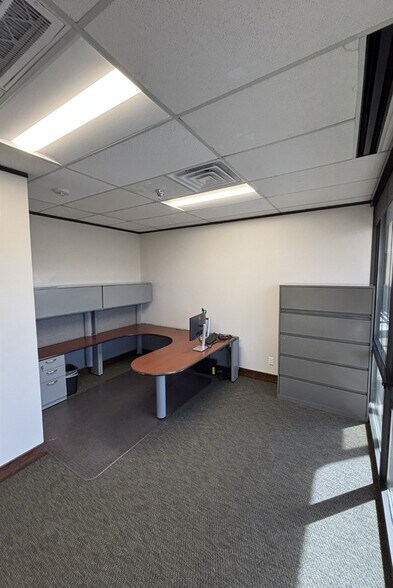 More Photos Of 8737 King George Dr, Dallas Office For Lease