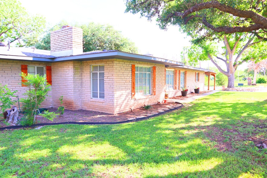 More Photos Of 310 Pfeil Rd, Cibolo Medical For Lease