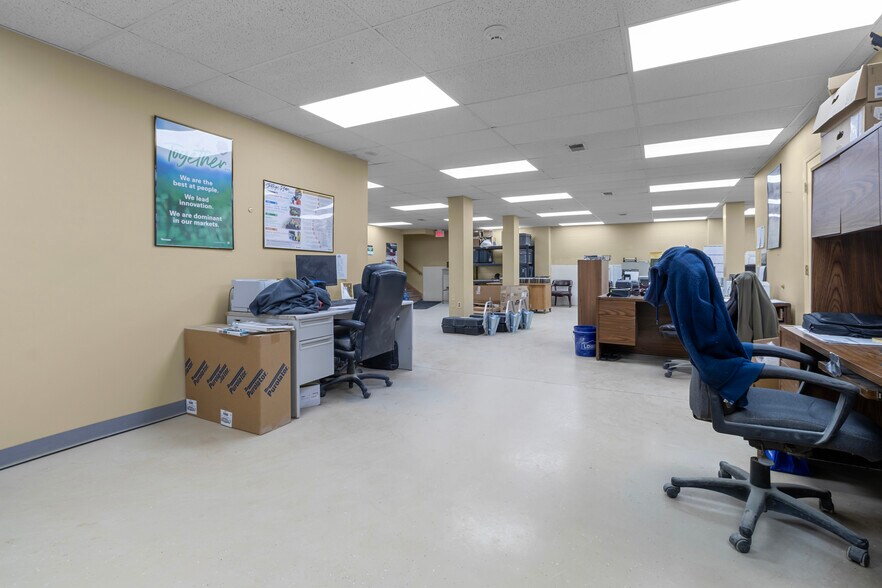 More Photos Of 351 Transfer Dr, Indianapolis Research And Development For Sale