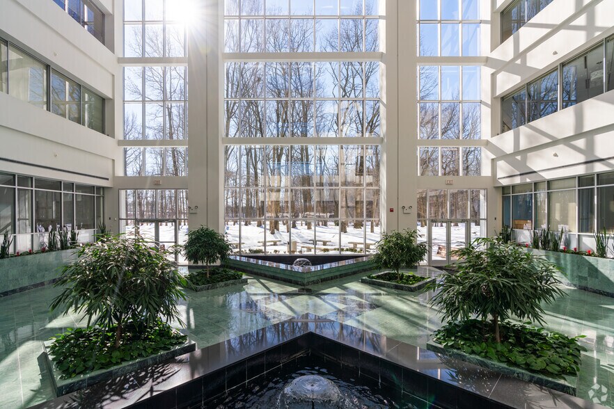 More Photos Of 10000 Midlantic Dr, Mount Laurel Office For Lease