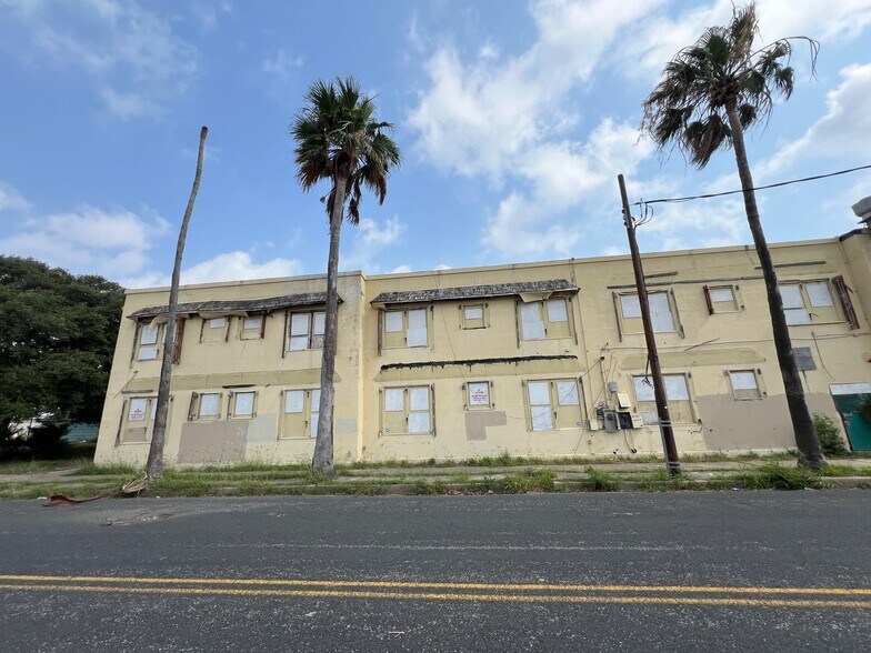 More Photos Of 1301 N Chaparral St, Corpus Christi Apartments For Sale