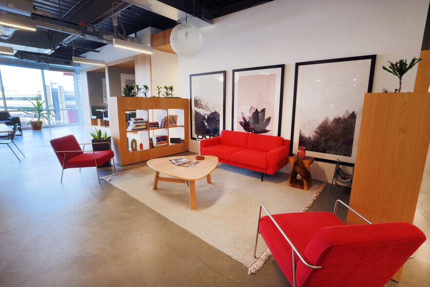 More Photos Of 1433 N Water St, Milwaukee Coworking Space