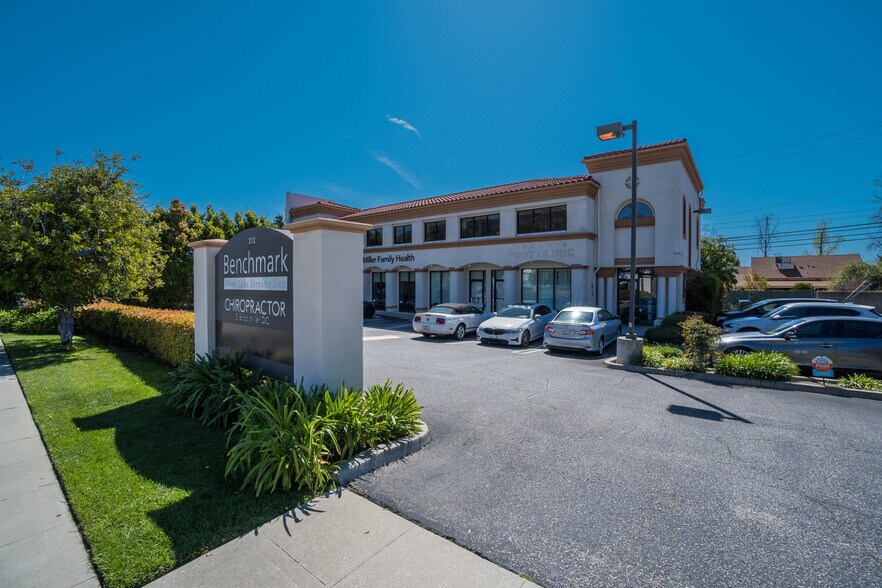 More Photos Of 200-222 E Foothill Blvd, Arcadia Storefront Retail Office For Sale