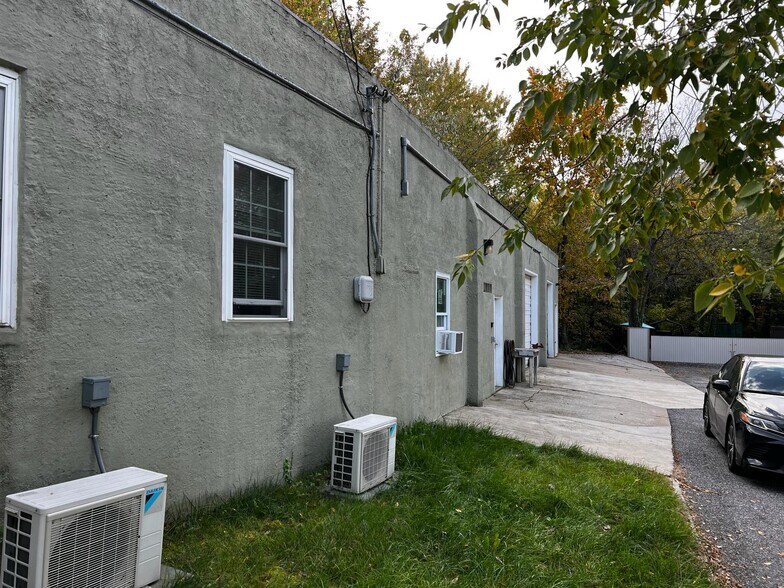 More Photos Of 2712 Sparrows Point Rd, Baltimore Light Manufacturing For Sale