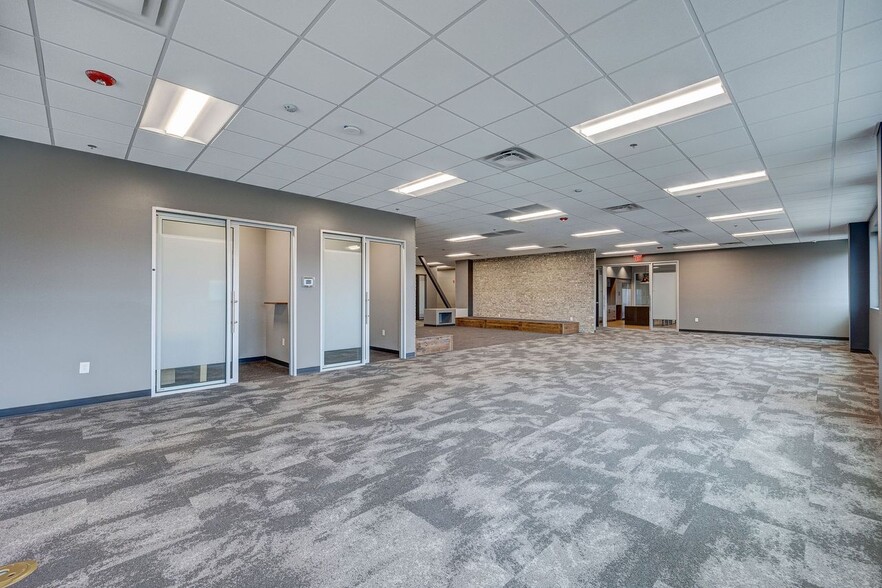 More Photos Of 6740 Rock Spring Rd, Wilmington Office For Lease