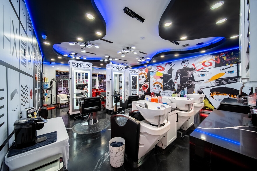 More Photos Of 1060 SW Bayshore Blvd, Port Saint Lucie Storefront Retail Office For Sale