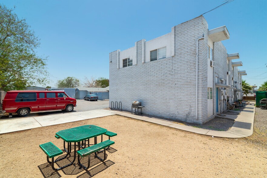 More Photos Of 525 N 32nd St, Phoenix Apartments For Sale