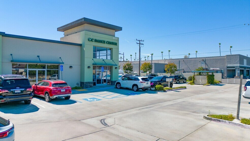 More Photos Of 16161 Springdale St, Huntington Beach Storefront Retail Office For Lease