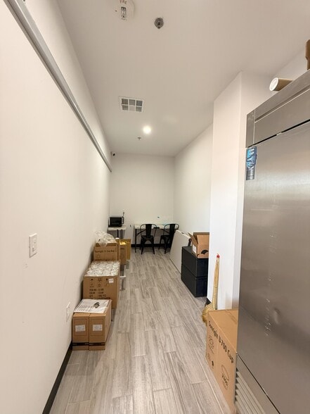 More Photos Of 3412 Highway 6, Sugar Land Storefront For Lease