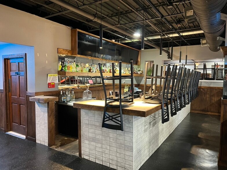 More Photos Of 2301 Crutchfield St, Chattanooga General Retail For Sale