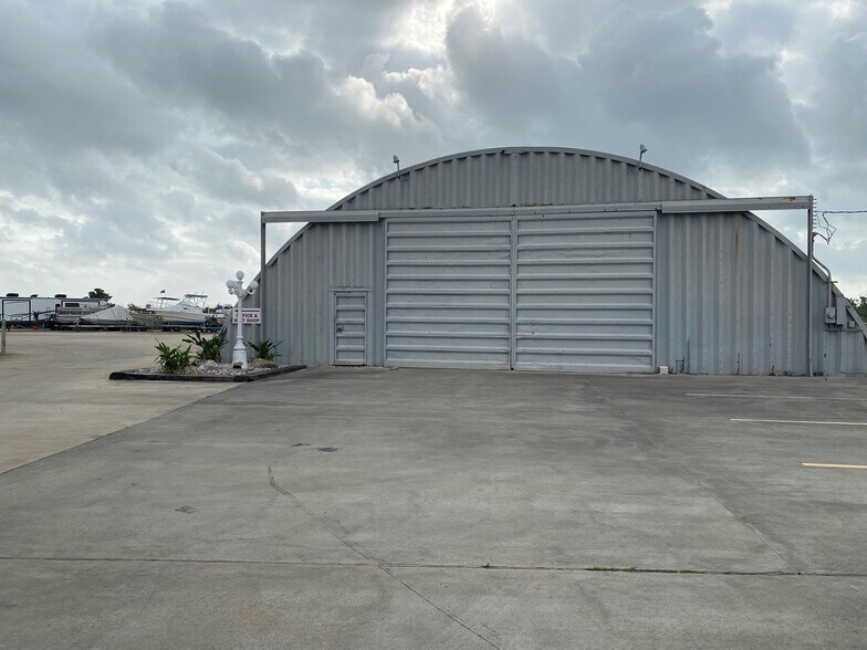 More Photos Of 3902 Highway 146 N, Texas City Marina For Sale