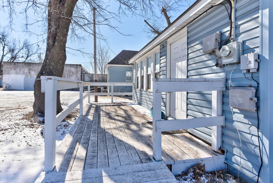 More Photos Of , El Reno Office For Sale