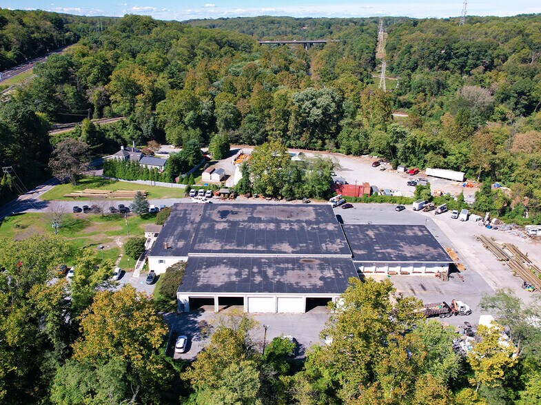 More Photos Of 5495 Levering Ave, Elkridge Truck Terminal For Lease