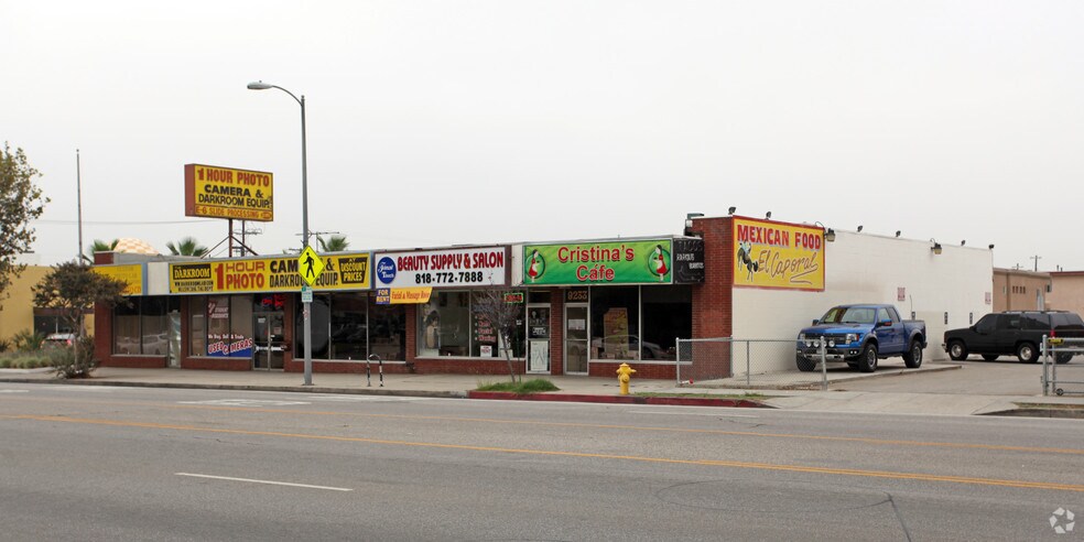 More Photos Of 9225-9233 Reseda Blvd, Northridge Storefront For Lease