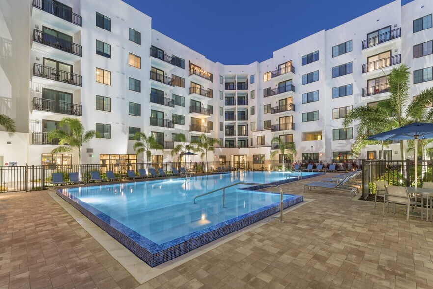 More Photos Of 101 S Federal Hwy, Boynton Beach Apartments For Lease