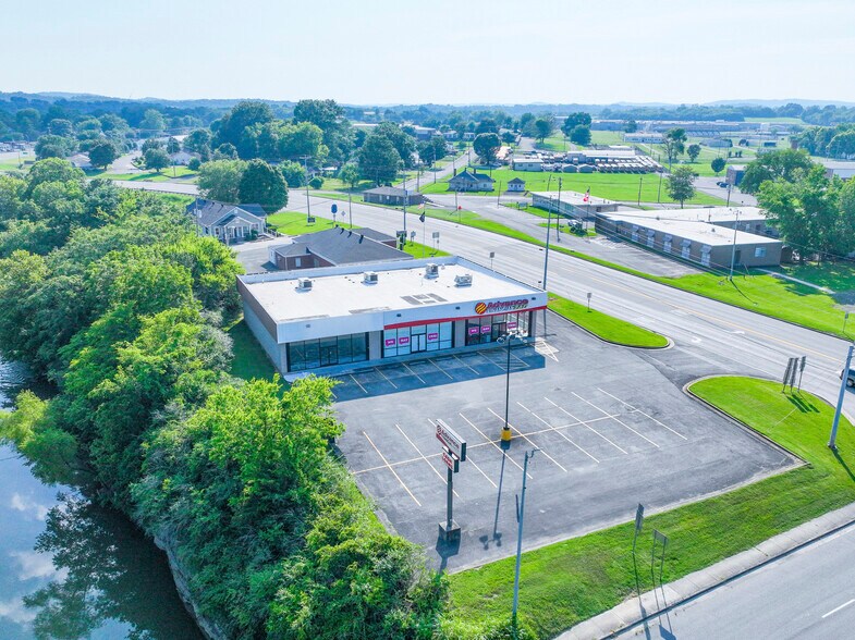 More Photos Of 1009 Huntsville Hwy hwy, Fayetteville General Retail For Lease