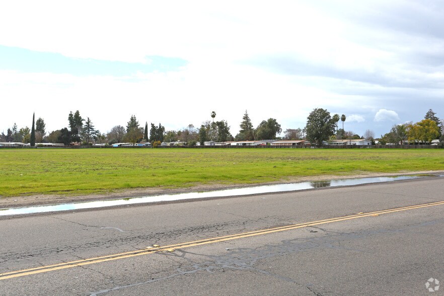 More Photos Of SW Mooney Blvd & Visalia Pky, Visalia Land For Sale
