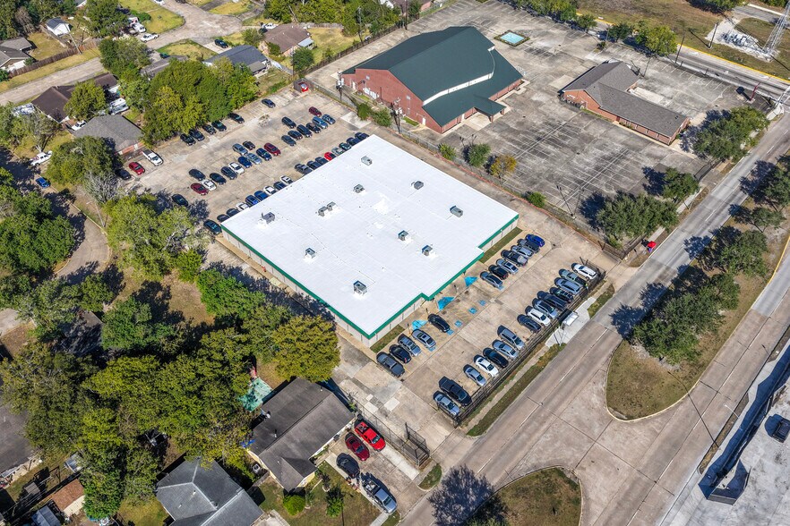 More Photos Of 13838 Buffalo Speedway, Houston Office For Sale