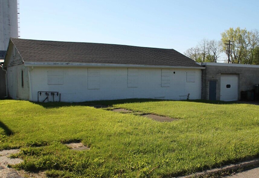 More Photos Of 30 Harker St, Mansfield Warehouse For Lease