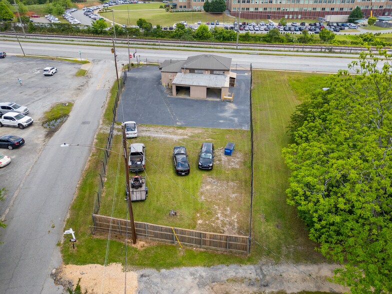 More Photos Of 1668 Atlanta Rd SE, Smyrna Auto Repair For Sale