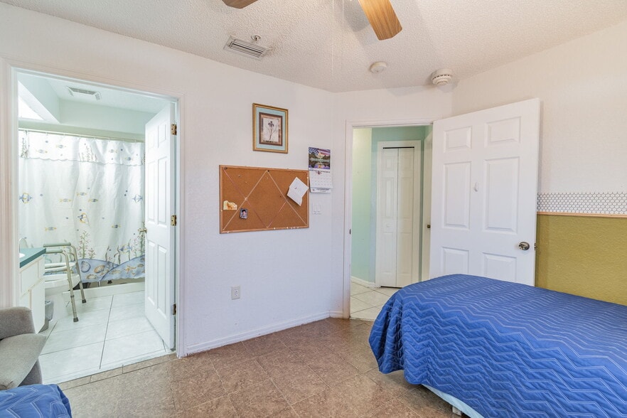 More Photos Of 4407 Millwood Rd, Spring Hill Assisted Living For Sale