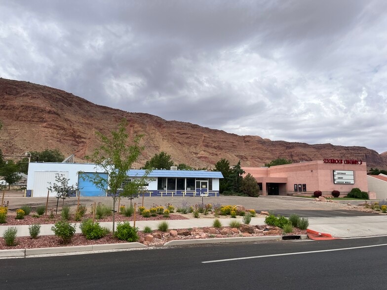 More Photos Of 588 Kane Creek Blvd, Moab General Retail For Sale