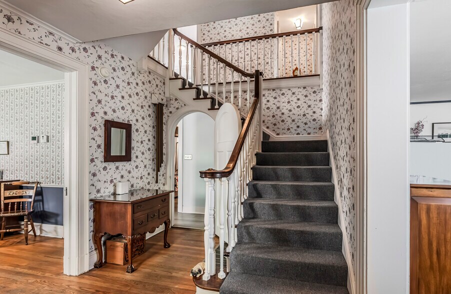More Photos Of 2810 Genesee St, Utica Office For Sale