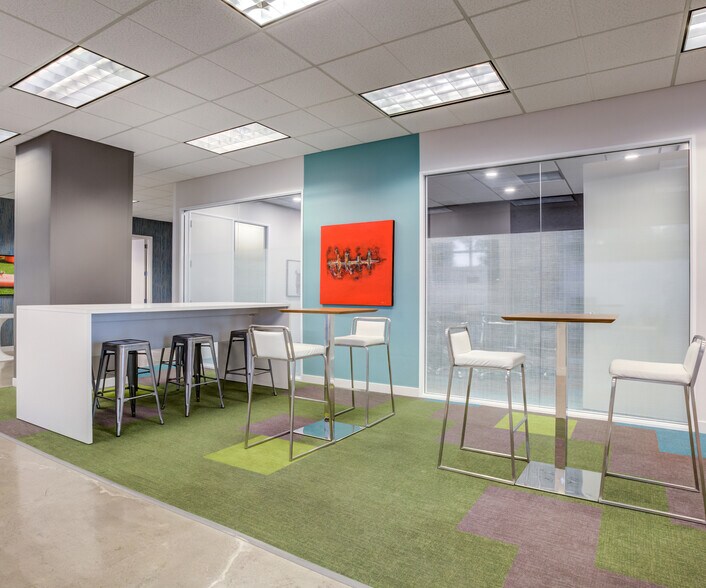 More Photos Of 3101-3111 N Central Ave, Phoenix Coworking Space