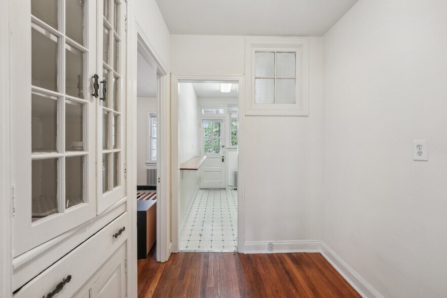 More Photos Of 3925 W St Nw, Washington Multifamily For Sale