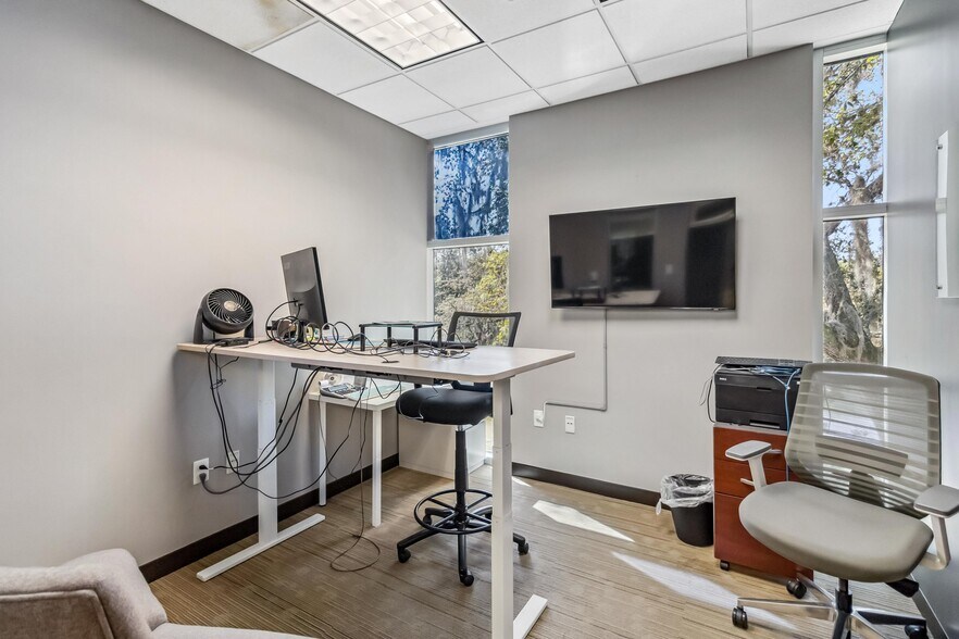 More Photos Of 11002 Lake Hart Dr, Orlando Religious Facility For Lease