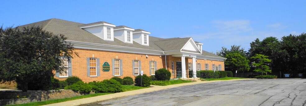 Primary Photo Of 6125 Greenbay Rd, Kenosha Medical For Sale