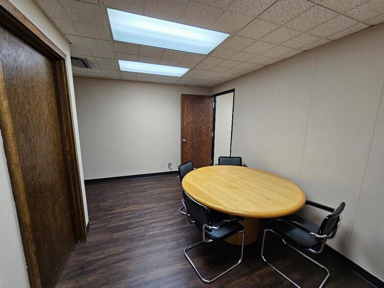 More Photos Of 840 Lake Ave, Racine Office For Sale