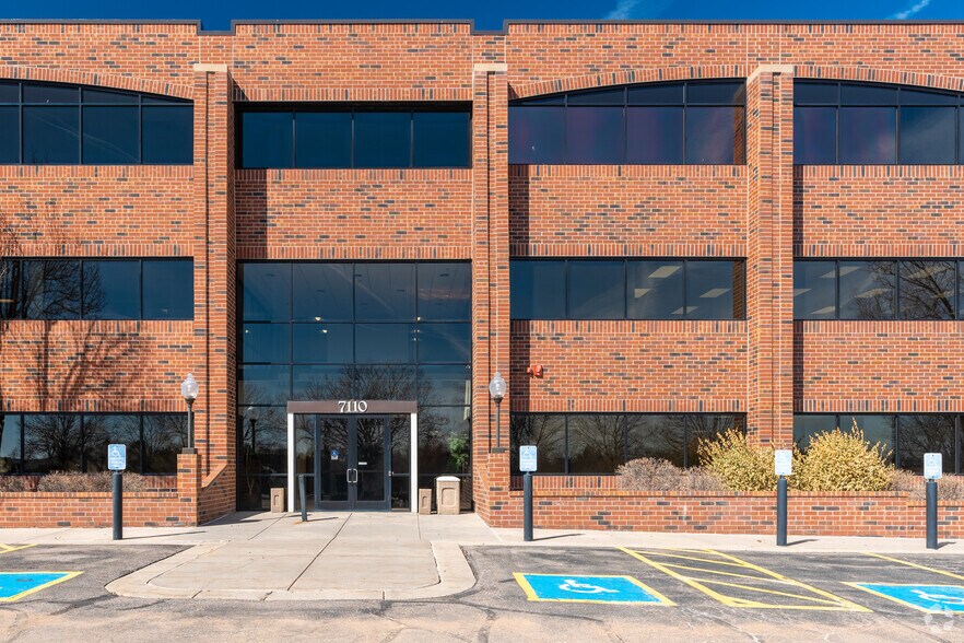 More Photos Of 7110 W Jefferson Ave, Lakewood Unknown For Lease