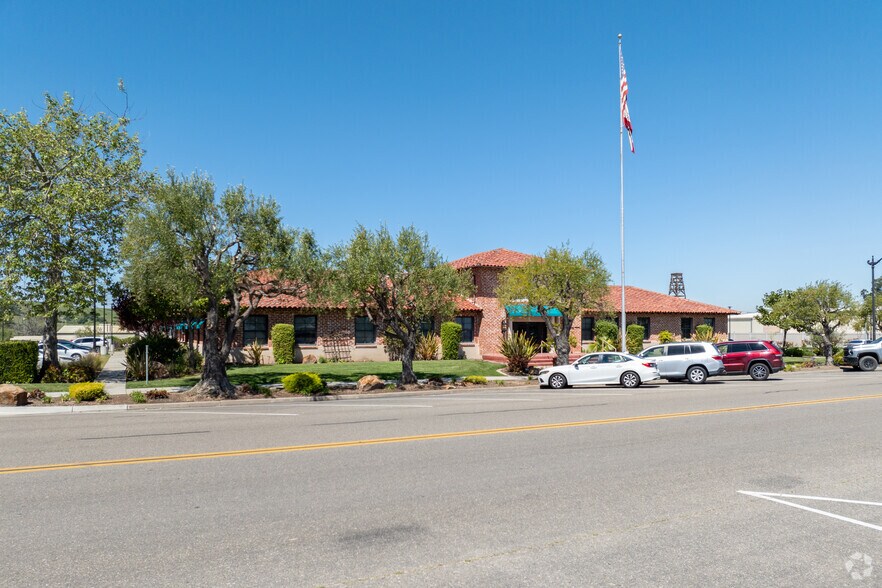 More Photos Of 201 S Broadway St, Orcutt Office For Lease