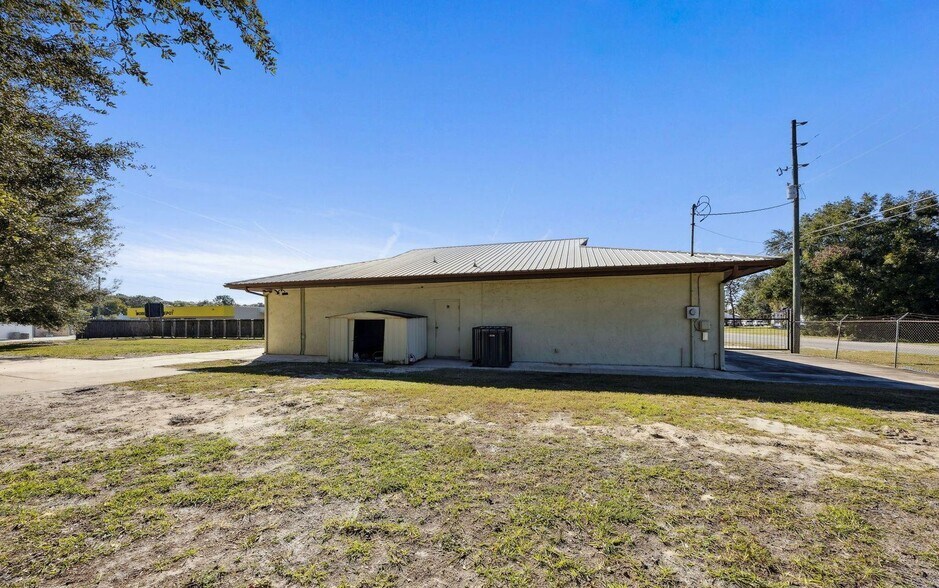 More Photos Of 819 S Moody Rd, Palatka Freestanding For Sale