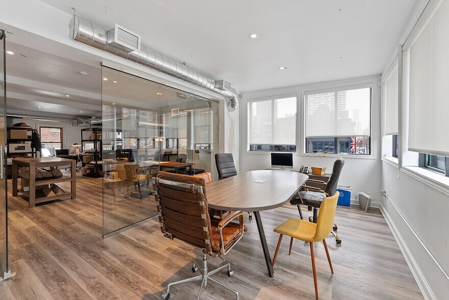 More Photos Of 481-483 Church St, Toronto Storefront Retail Office For Lease