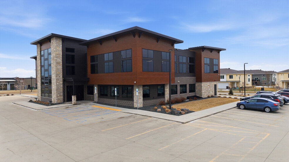 More Photos Of 3220 4th St E, West Fargo Office For Lease