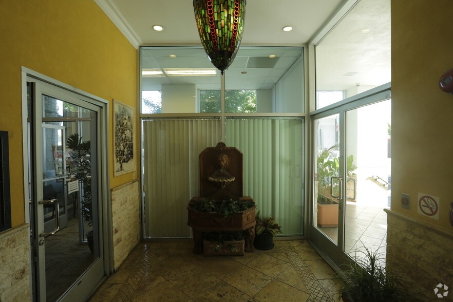 More Photos Of 14242 Ventura Blvd, Sherman Oaks Loft Creative Space For Lease