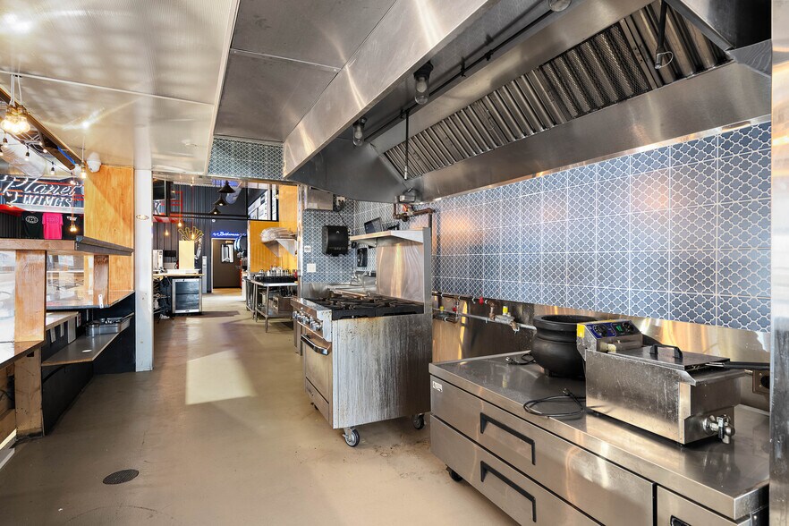 More Photos Of 12849 Ocean Gtwy, Ocean City Restaurant For Sale