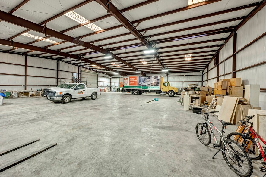 More Photos Of 1406-1420 Telephone Rd, Houston Showroom For Lease