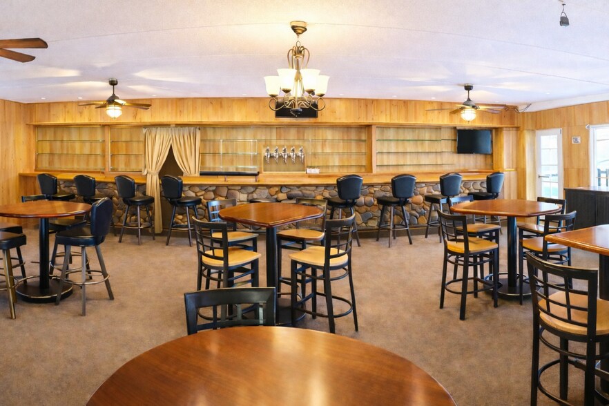 More Photos Of 10762 Lakeview Shore Dr, Pine City Restaurant For Lease
