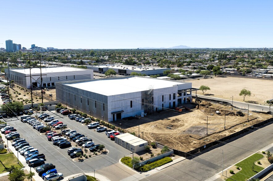 More Photos Of 1604 W 3rd St, Tempe Distribution For Lease