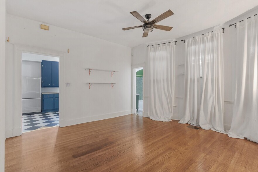 More Photos Of 2282 Central Ave, Memphis Loft Creative Space For Sale